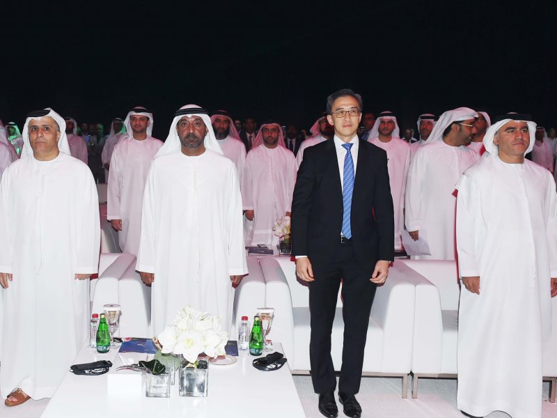 عنصر من مكتبة صور الهيئة عن برعاية حمدان بن محمد أحمد بن سعيد يكرم الفائزين في الدورة الثامنة لجائزة دبي للنقل المستدام