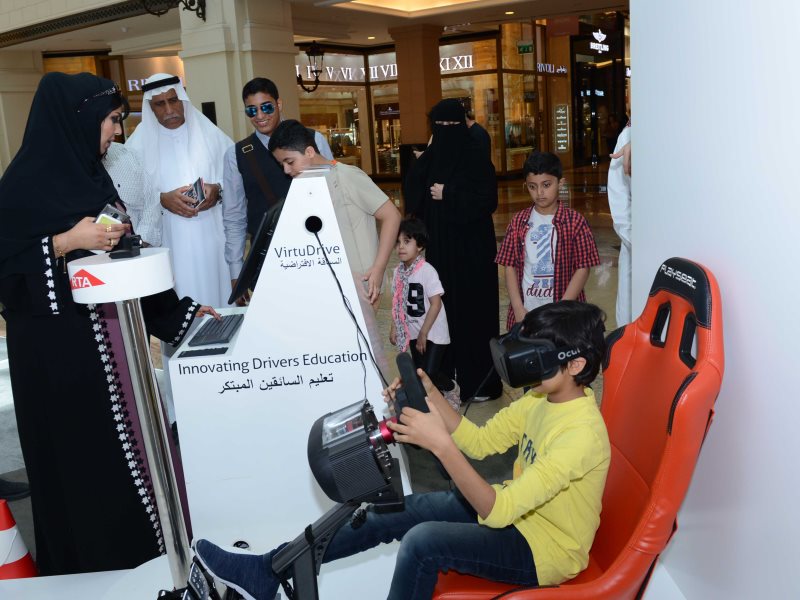 عنصر من مكتبة صور الهيئة عن هيئة الطرق والمواصلات تدشن أسبوع المرور الخليجي في مول الإمارات