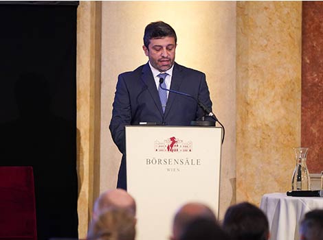 an image of Abdulla Yousef Al Ali, CEO of Licensing Agency during the speech in CIECA Congress in Austria